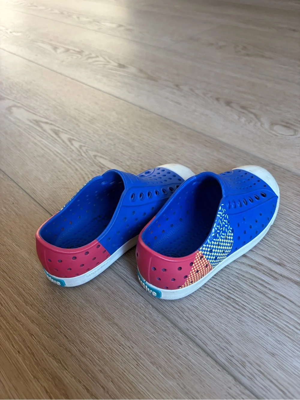 Native Kids Water Shoes in Blue with Pink Heel Accents